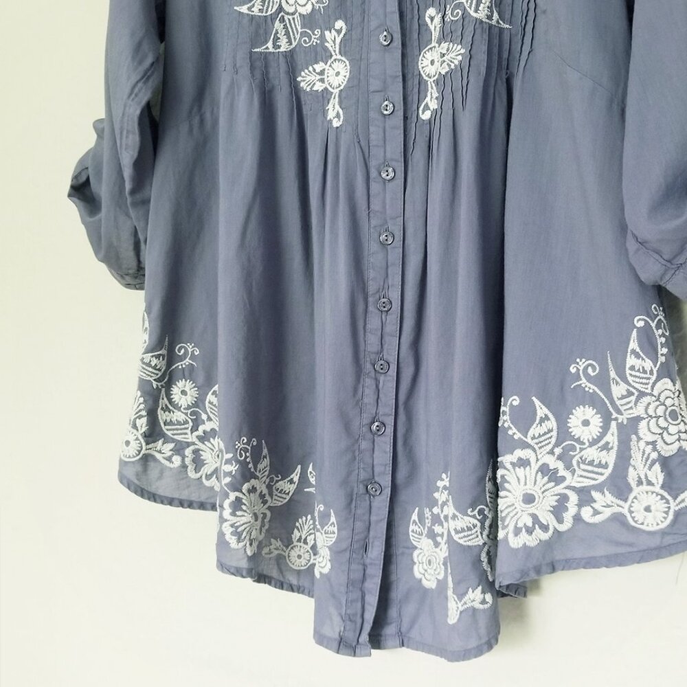 Johnny Was Blue White Embroidered Pintuck Pleats Rolled Tab Sleeves Blouse Top S - Picture 10 of 14